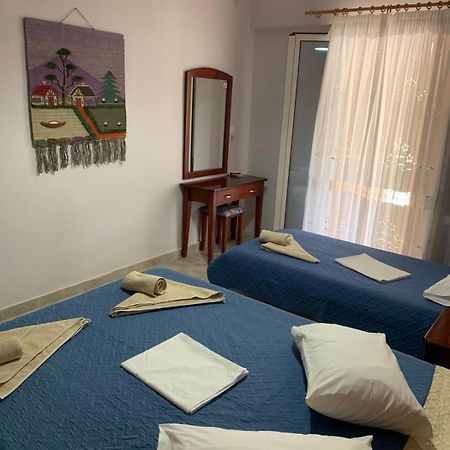 Domenica House Apartman Kondaraíni Kültér fotó
