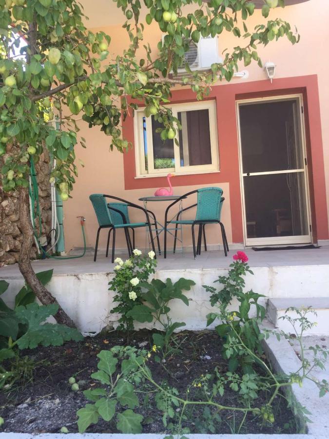 Domenica House Apartman Kondaraíni Kültér fotó