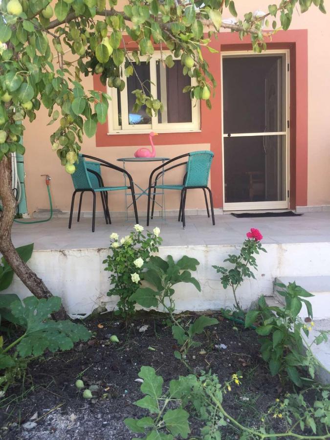 Domenica House Apartman Kondaraíni Kültér fotó