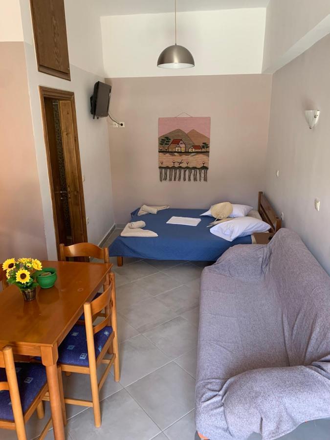 Domenica House Apartman Kondaraíni Kültér fotó