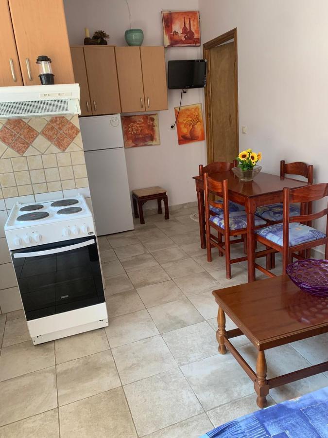 Domenica House Apartman Kondaraíni Kültér fotó