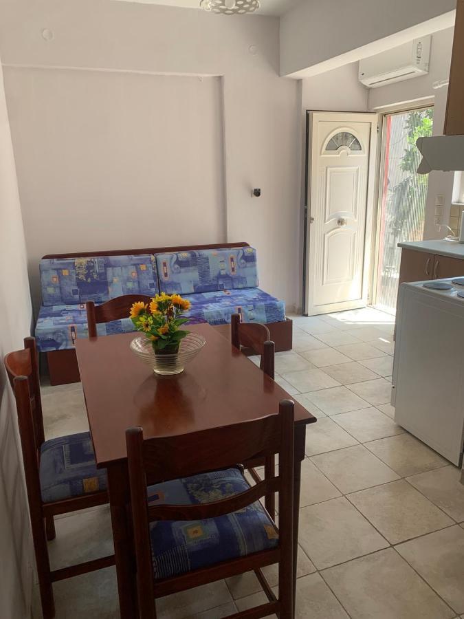 Domenica House Apartman Kondaraíni Kültér fotó