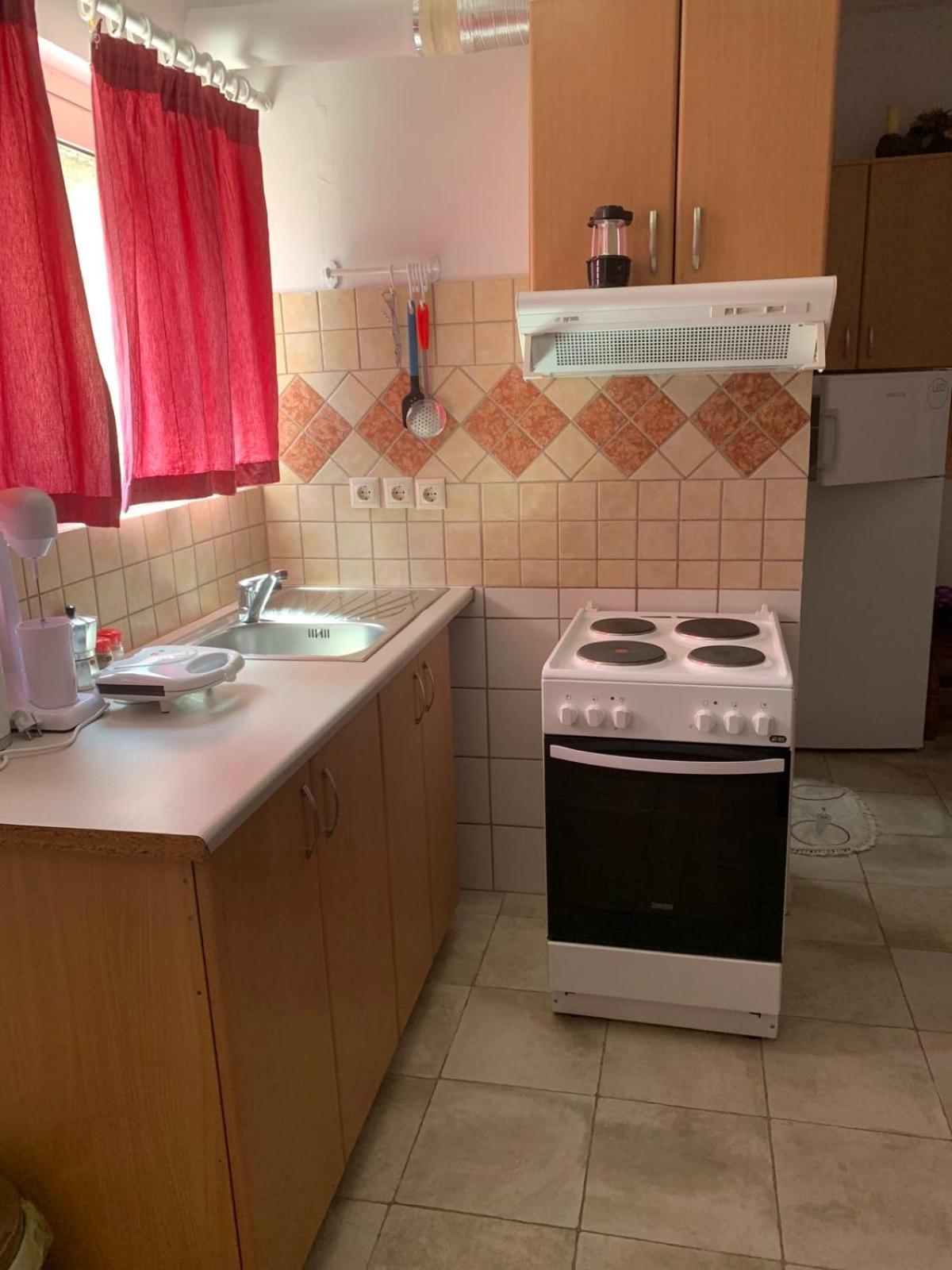 Domenica House Apartman Kondaraíni Kültér fotó